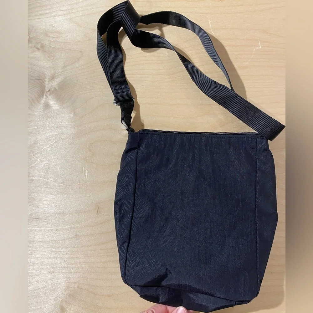 Baggallini Black Crossbody Bag (QD)